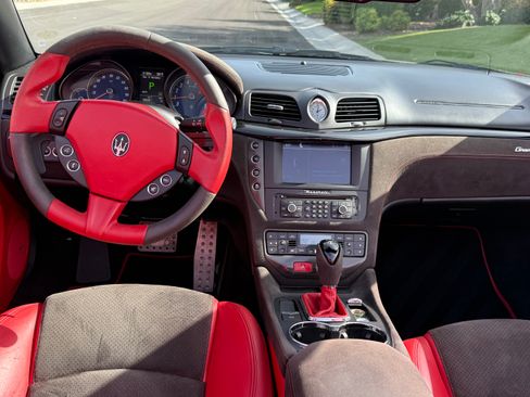 Used 2017 Maserati GranTurismo Sport image 9