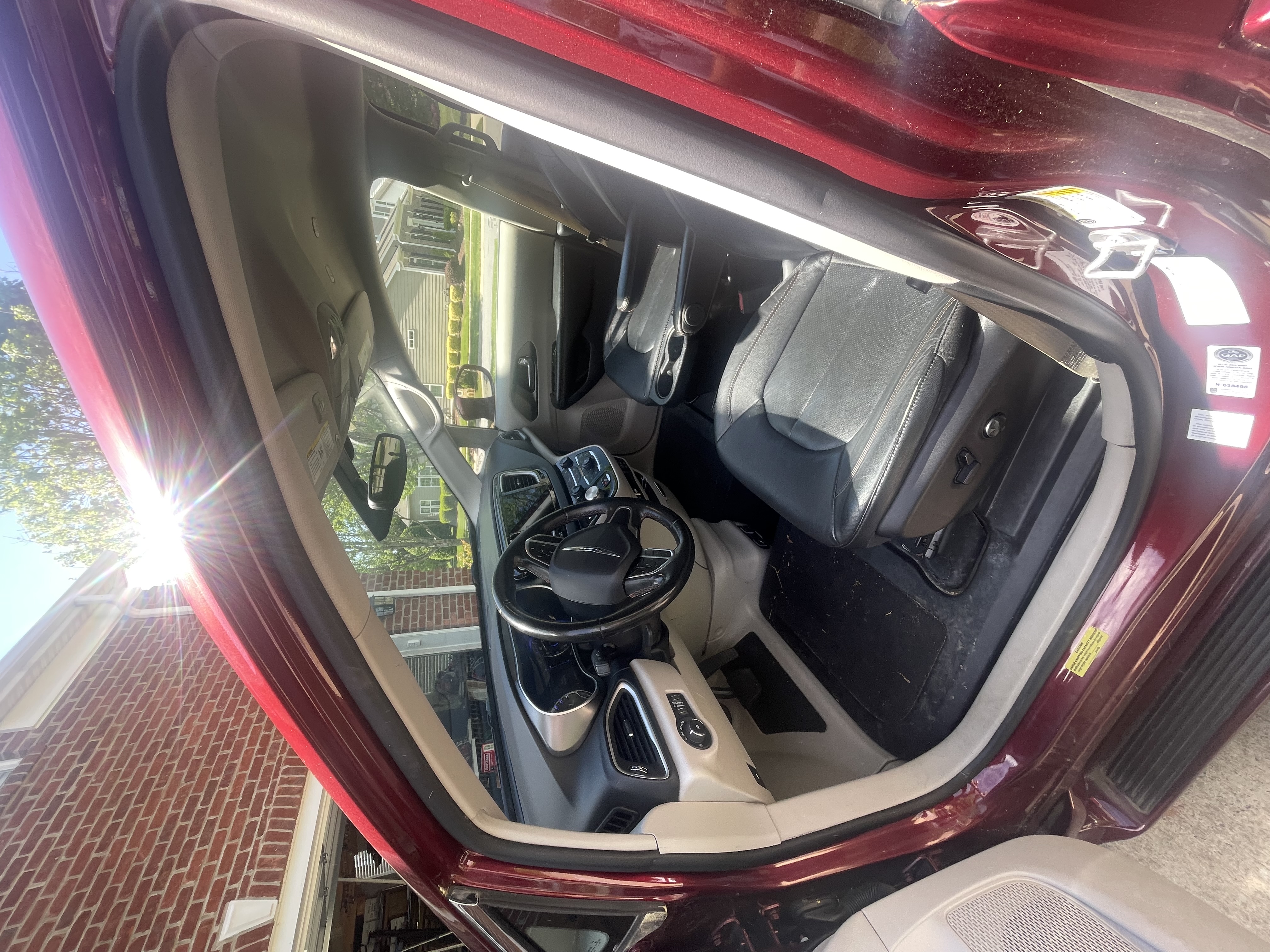 Used 2020 Chrysler Pacifica Touring-L FWD image 6