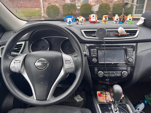 Used 2014 Nissan Rogue SV w/ SV Premium Package image 5