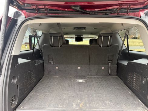 Used 2019 Chevrolet Suburban LT image 15