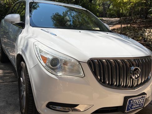Used 2017 Buick Enclave Leather AWD/4WD image 2