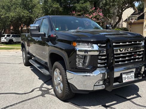 Used 2020 Chevrolet Silverado 2500 LTZ w/ LTZ Premium Package AWD/4WD image 14