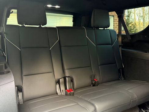 Used 2026 Cadillac Escalade ESV Luxury w/ Touring Package image 12