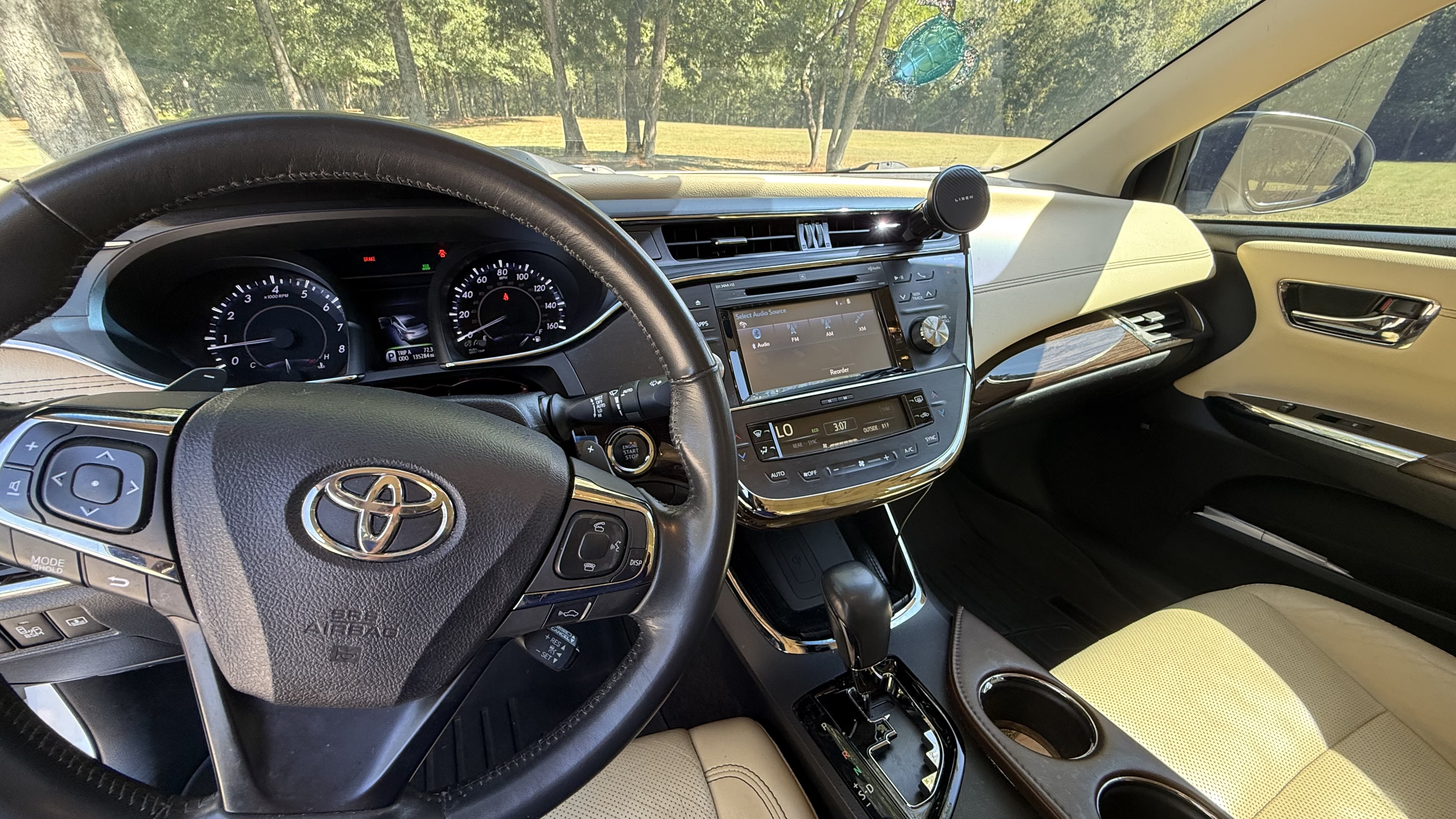 Used 2015 Toyota Avalon Limited FWD image 15