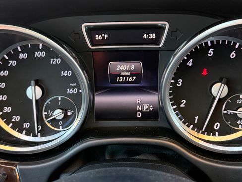 Used 2015 Mercedes-Benz ML 350 ML 350 4MATIC Sport Utility 4D image 8