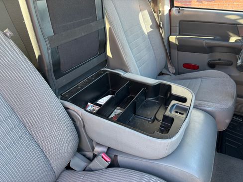 Used 2008 Dodge Ram 1500 Truck ST image 19