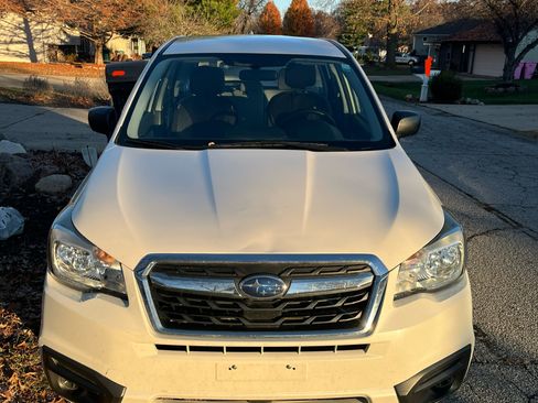 Used 2017 Subaru Forester 2.5i image 4