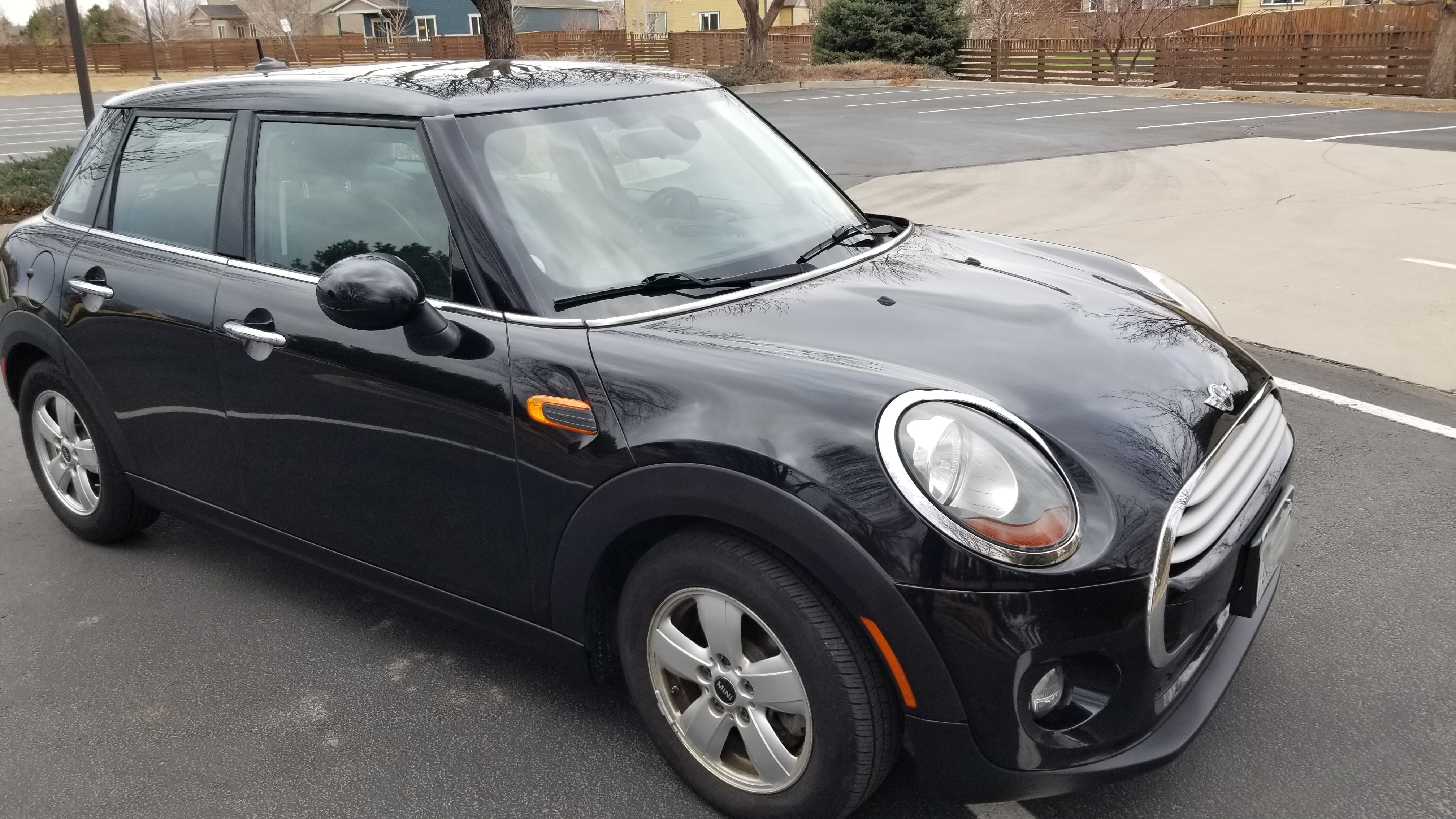 Used 2015 MINI Cooper 4-Door Hardtop FWD image 9