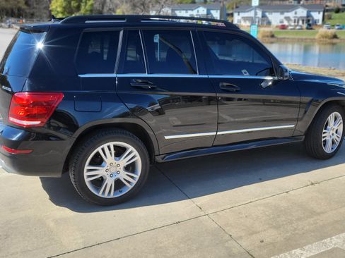 Used 2015 Mercedes-Benz GLK 250 BlueTEC 4MATIC image 2