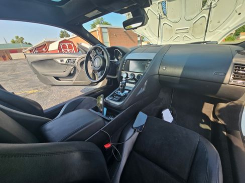 Used 2016 Jaguar F-TYPE Coupe RWD image 12