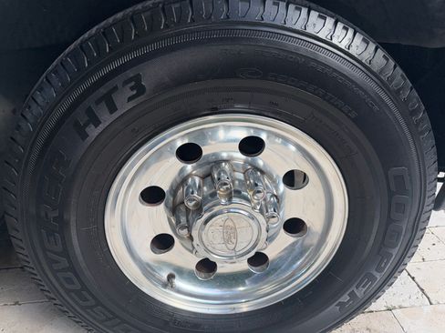 Used 2001 Ford Excursion Limited RWD image 26