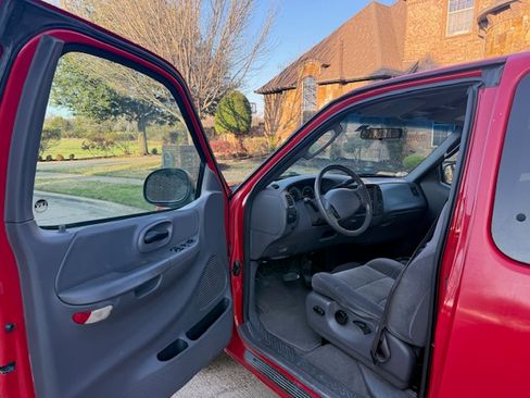 Used 2002 Ford F150 Short Bed 4D image 9