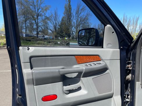 Used 2006 Dodge Ram 2500 Truck Laramie AWD/4WD image 12