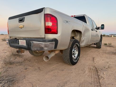Used 2008 Chevrolet Silverado 2500 LT w/ 1LT Convenience Package image 8