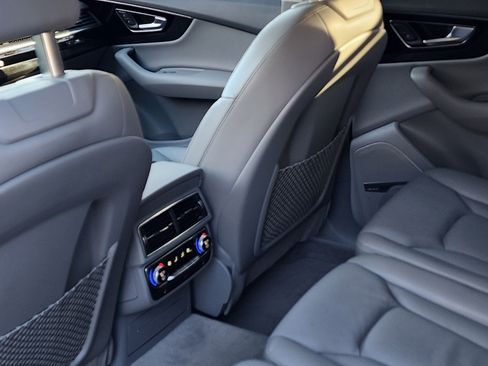 Used 2017 Audi Q7 3.0T Prestige image 9