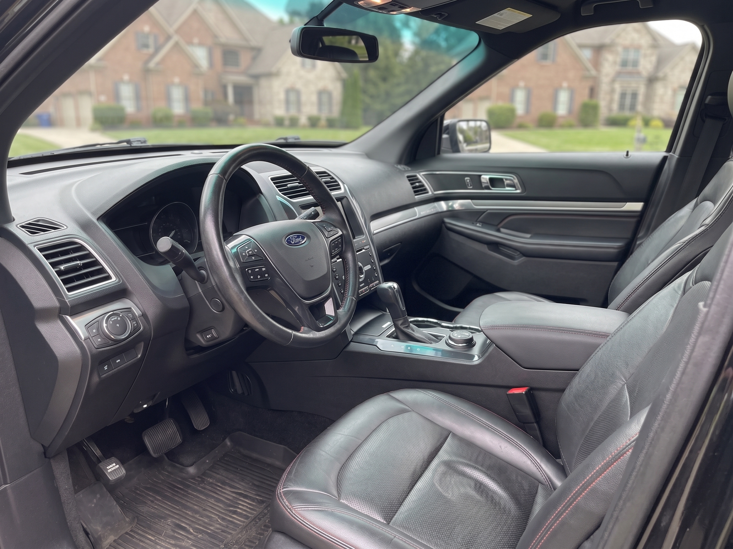Used 2017 Ford Explorer Sport w/ Equipment Group 401A AWD/4WD image 8