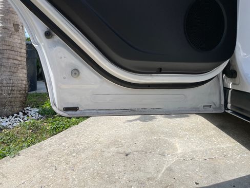 Used 2013 Ford Escape SEL FWD image 23