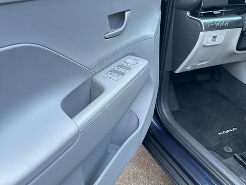 Used 2024 Hyundai Kona SE image 14