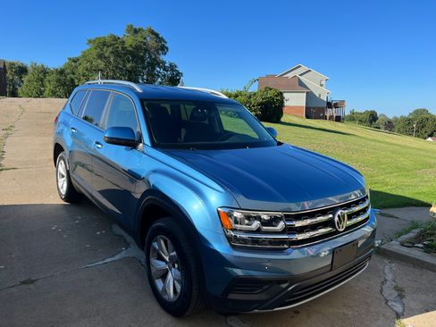 Used 2019 Volkswagen Atlas S image 1