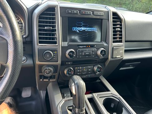 Used 2017 Ford F150 Raptor w/ Equipment Group 802A Luxury image 14