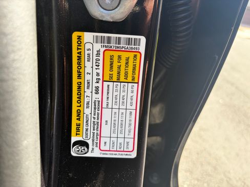 Used 2023 Ford Explorer XLT RWD image 22