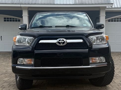 Used 2010 Toyota 4Runner Limited image 1