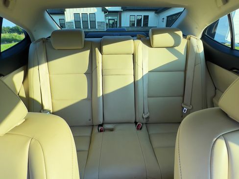Used 2013 Lexus ES 350 w/ Premium Pkg FWD image 22