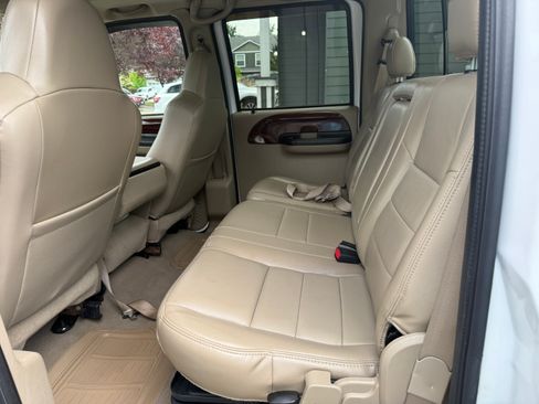 Used 2007 Ford F350 Lariat AWD/4WD image 8