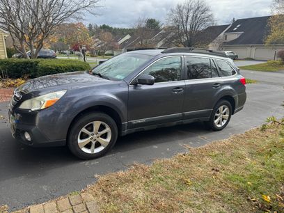 Used 2014 Subaru Outback 2.5i Limited w/ Moonroof Package