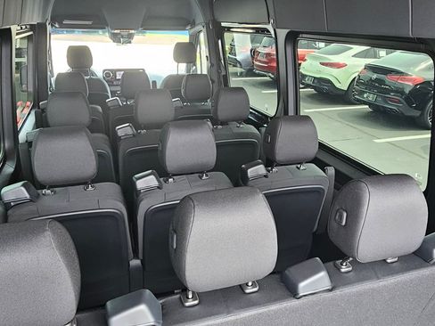 Used 2023 Mercedes-Benz Sprinter 2500 image 10