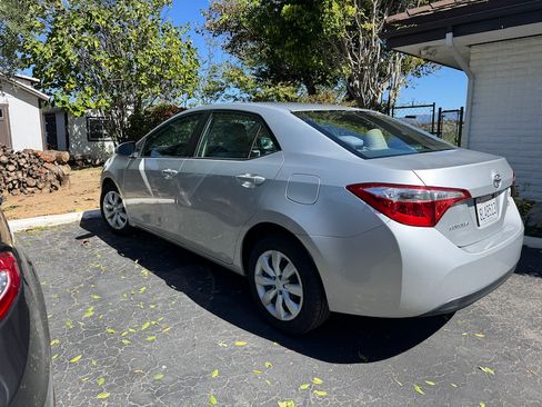 Used 2016 Toyota Corolla LE image 5