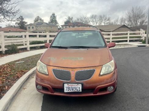 Used 2005 Pontiac Vibe Sport Wagon 4D w/ Power Group Value Package image 1