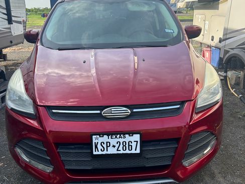 Used 2015 Ford Escape SE FWD image 1