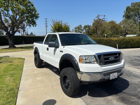 Used 2006 Ford F150 XLT RWD image 2