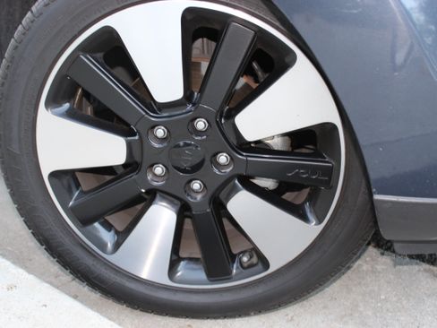 Used 2015 Kia Soul ! w/ Sun & Sound Package image 20