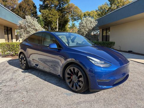 Used 2021 Tesla Model Y Performance image 11