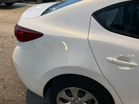 Used 2018 MAZDA MAZDA3 Sport image 14