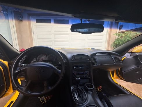 Used 2002 Chevrolet Corvette Coupe 2D w/ Preferred Equipment Group2 image 14