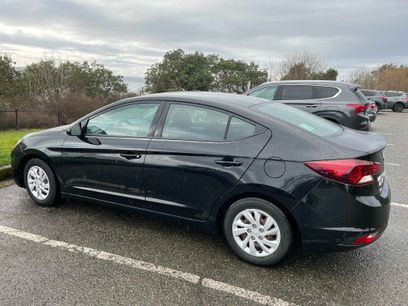 Used 2019 Hyundai Elantra SE w/ Cargo Package