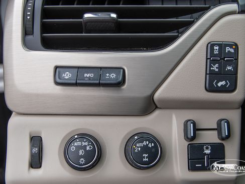 Used 2018 GMC Yukon XL Denali w/ Denali Ultimate Package image 29