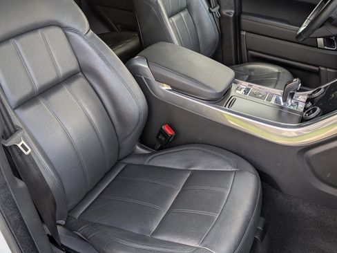 Used 2018 Land Rover Range Rover Sport SE image 20