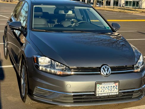 Used 2020 Volkswagen Golf 4-Door image 6
