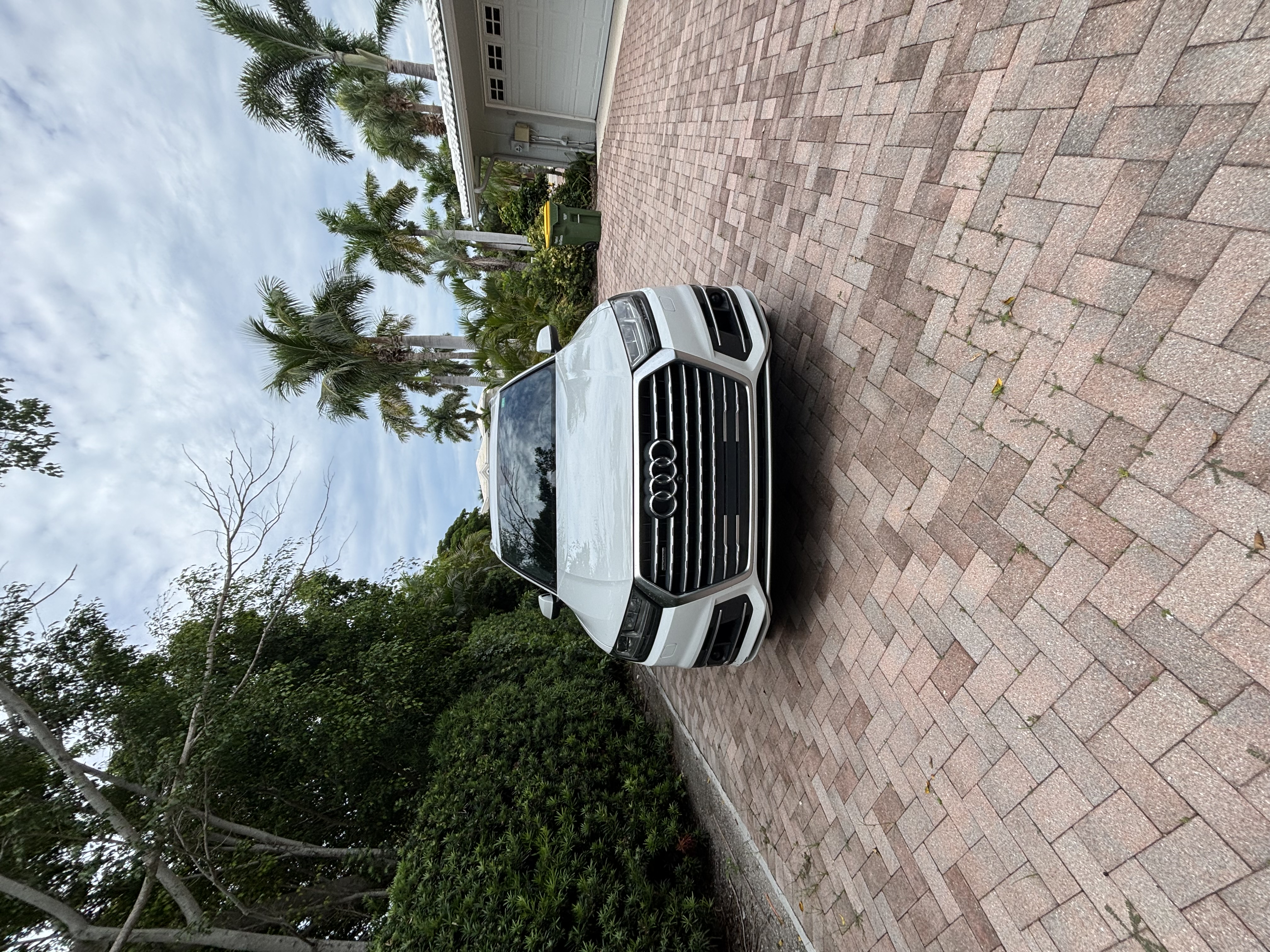 Used 2019 Audi Q7 3.0T Prestige w/ Prestige Package AWD/4WD image 4