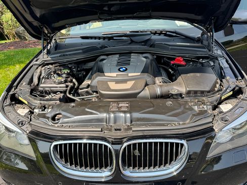 Used 2009 BMW 550i Sedan RWD image 6