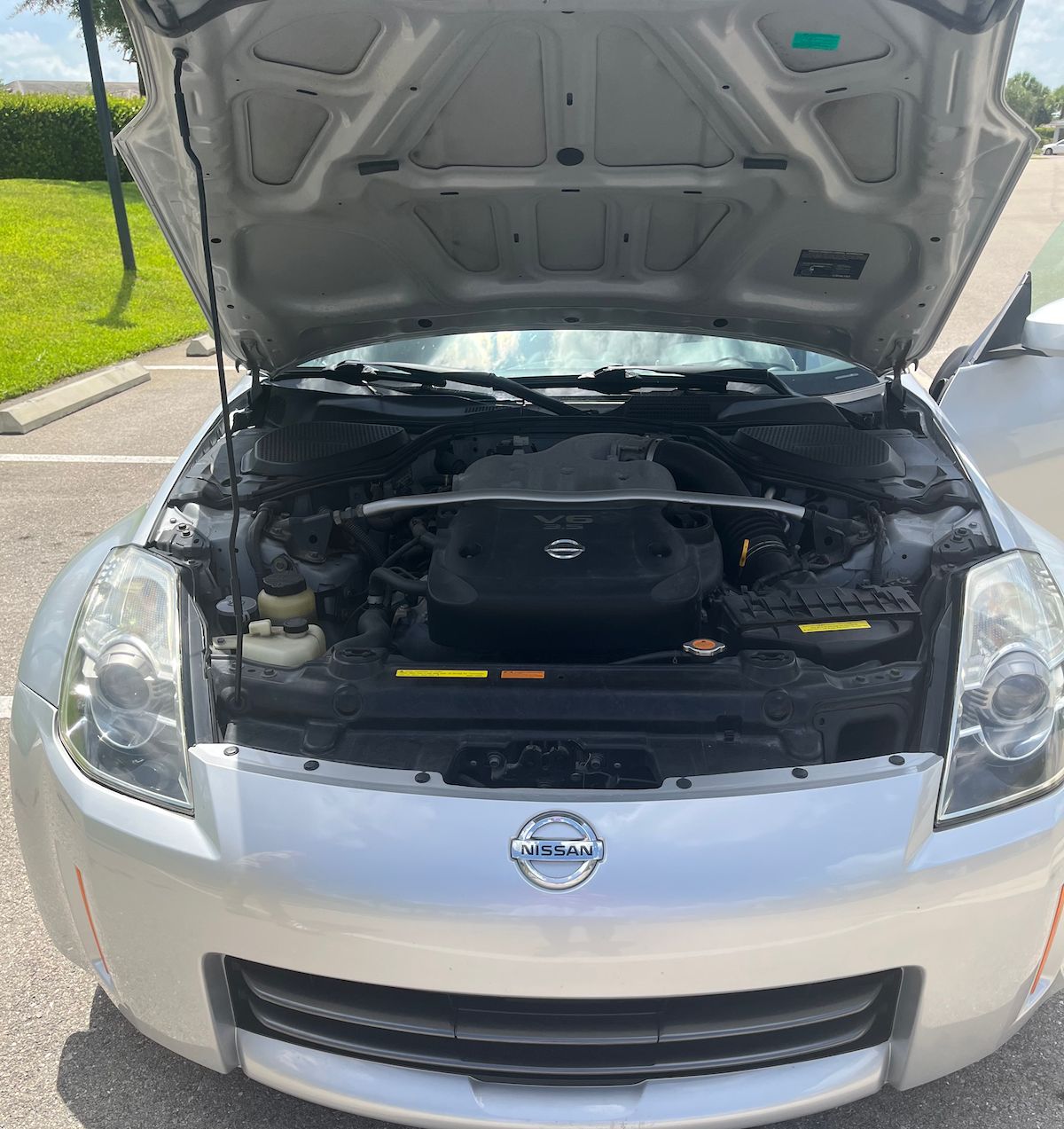 Used 2006 Nissan 350Z Touring w/ (N93) Cargo Convenience Pkg RWD image 4