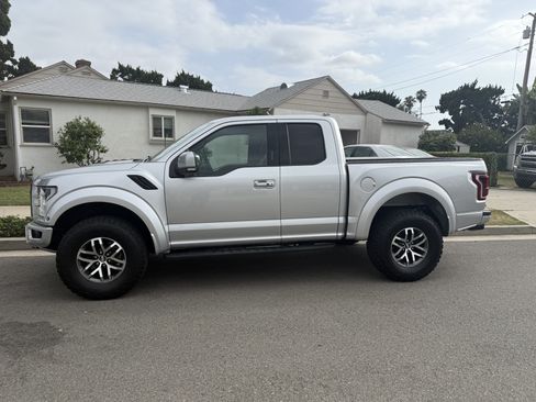 Used 2018 Ford F150 Raptor w/ Equipment Group 802A Luxury AWD/4WD image 1