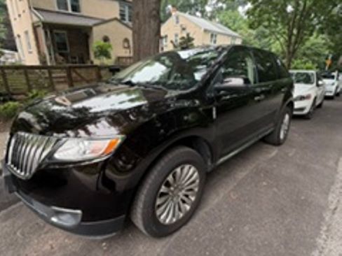 Used 2013 Lincoln MKX AWD image 1