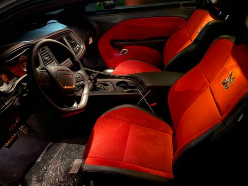 Used 2021 Dodge Challenger R/T Scat Pack RWD image 6