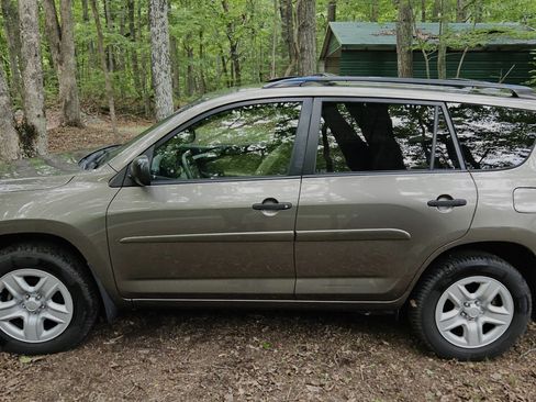 Used 2012 Toyota RAV4 FWD w/ Value Pkg image 4