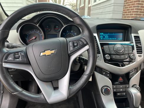 Used 2013 Chevrolet Cruze LT image 5